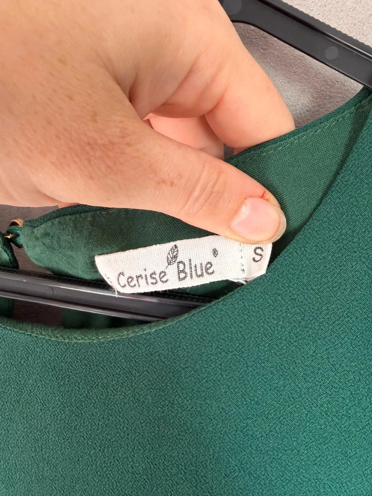 Lindo vestido verde Cerise Blue tamanho S – photo 2